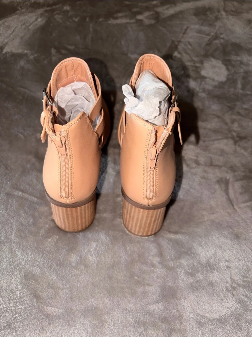 Buckle stylish tan